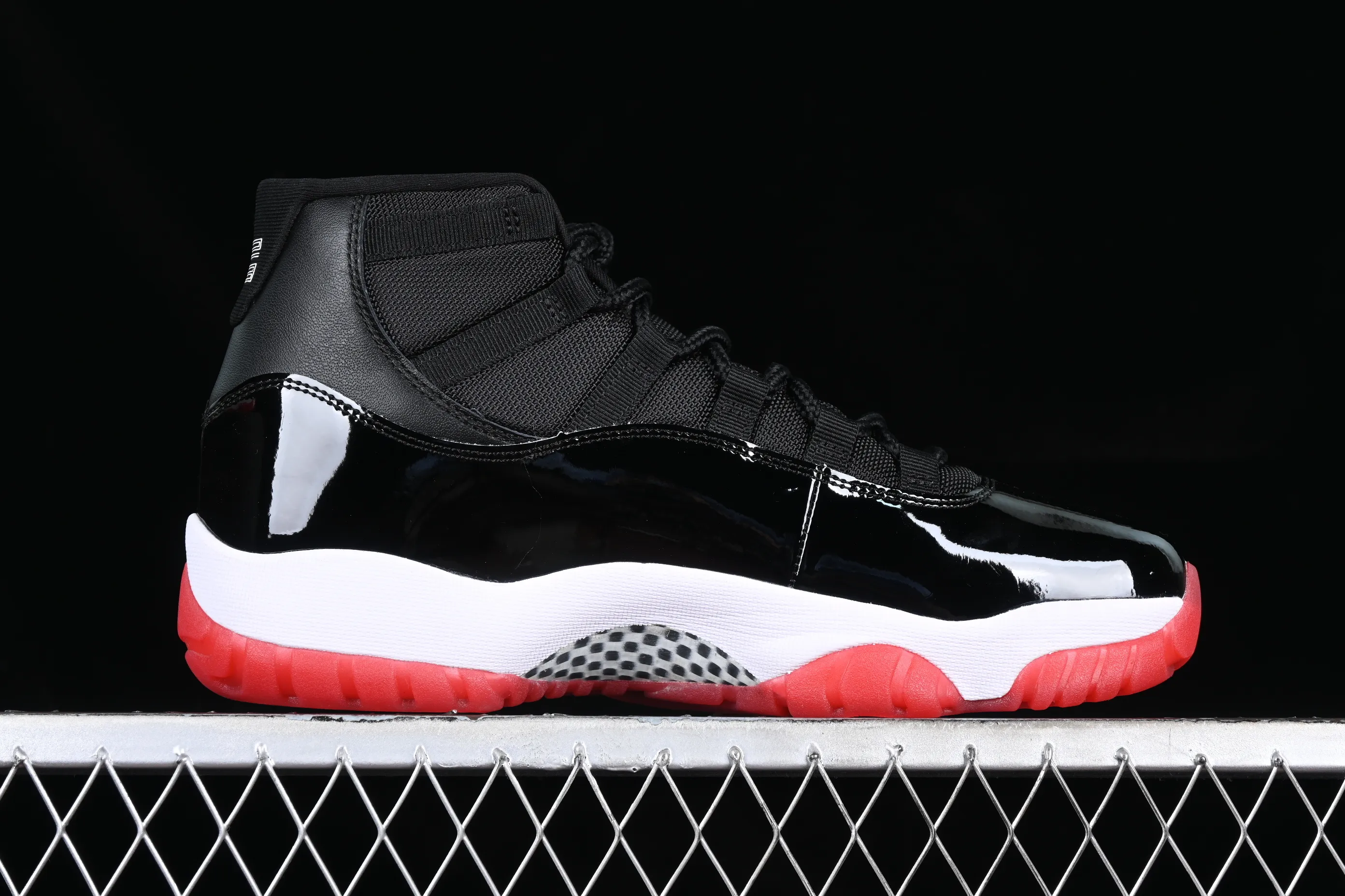 All categories Air Jordan Jordan series basketball shoes Air Jordan 11 OG version Air Jordan 11 "Bred" AJ11 Joe 11 patent leather black and red first year replica high-top basketball shoes 378037-061